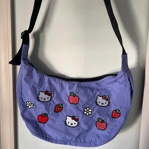 Hello Kitty Baggu Medium Crescent